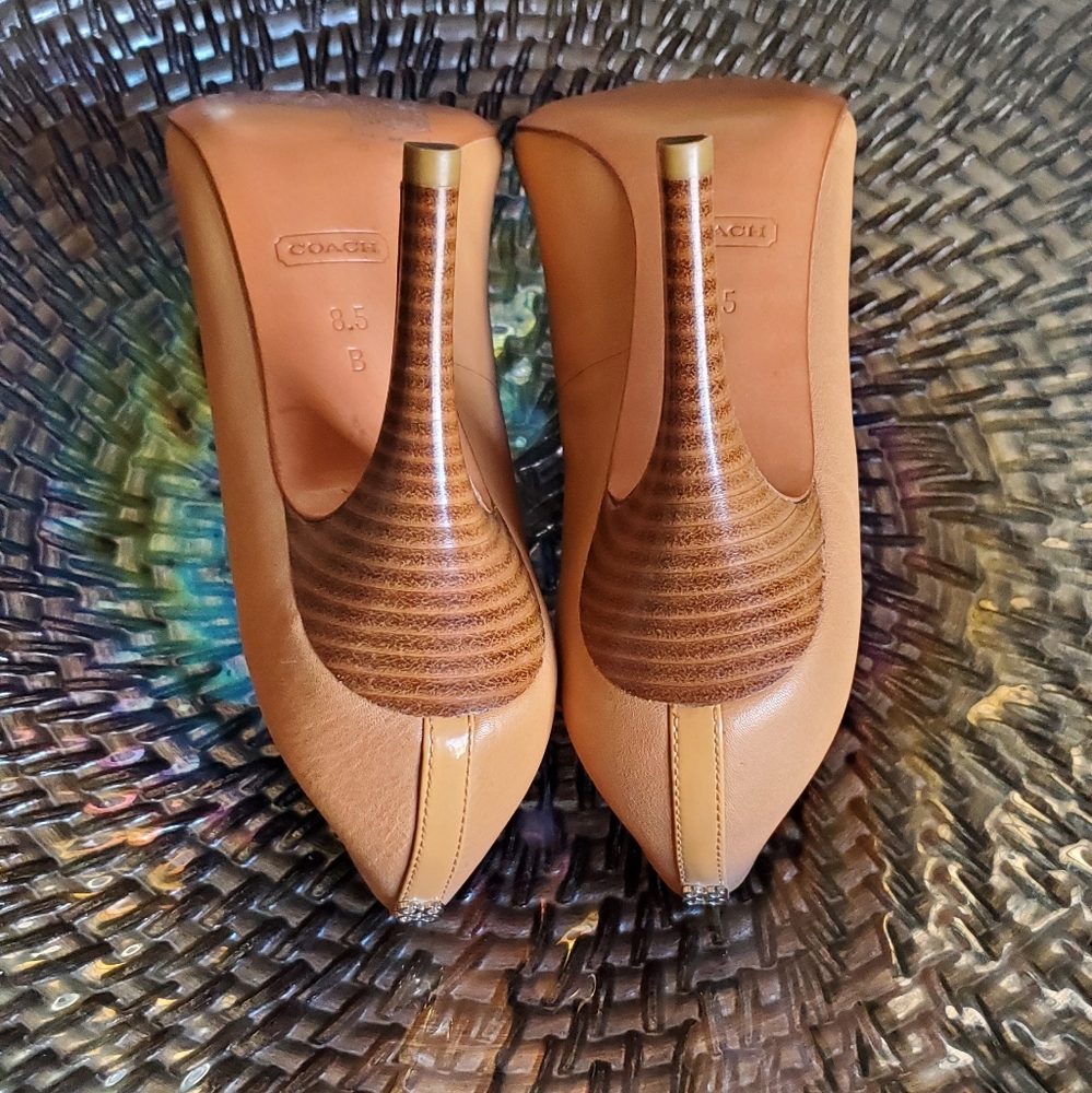 COACH Ellin beige pumps sz 8.5 - Picture 6 of 8